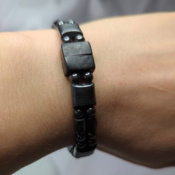 Magnetic Hematite Bracelet - Picture 6 of 6